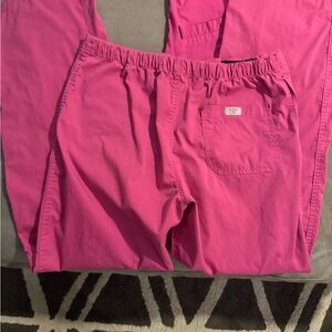 Med Couture scrubs size small